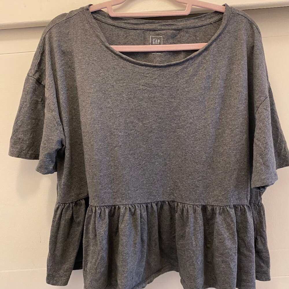 GAP women's peplum  top, size Large